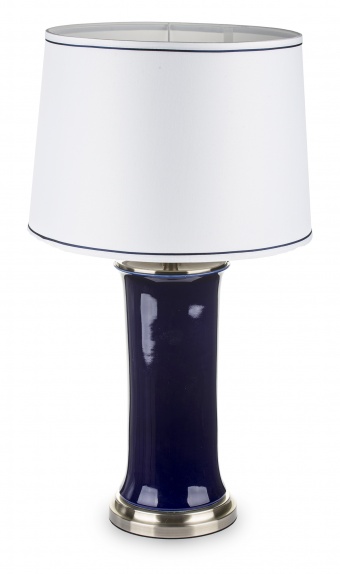 Лампа з абажуром
